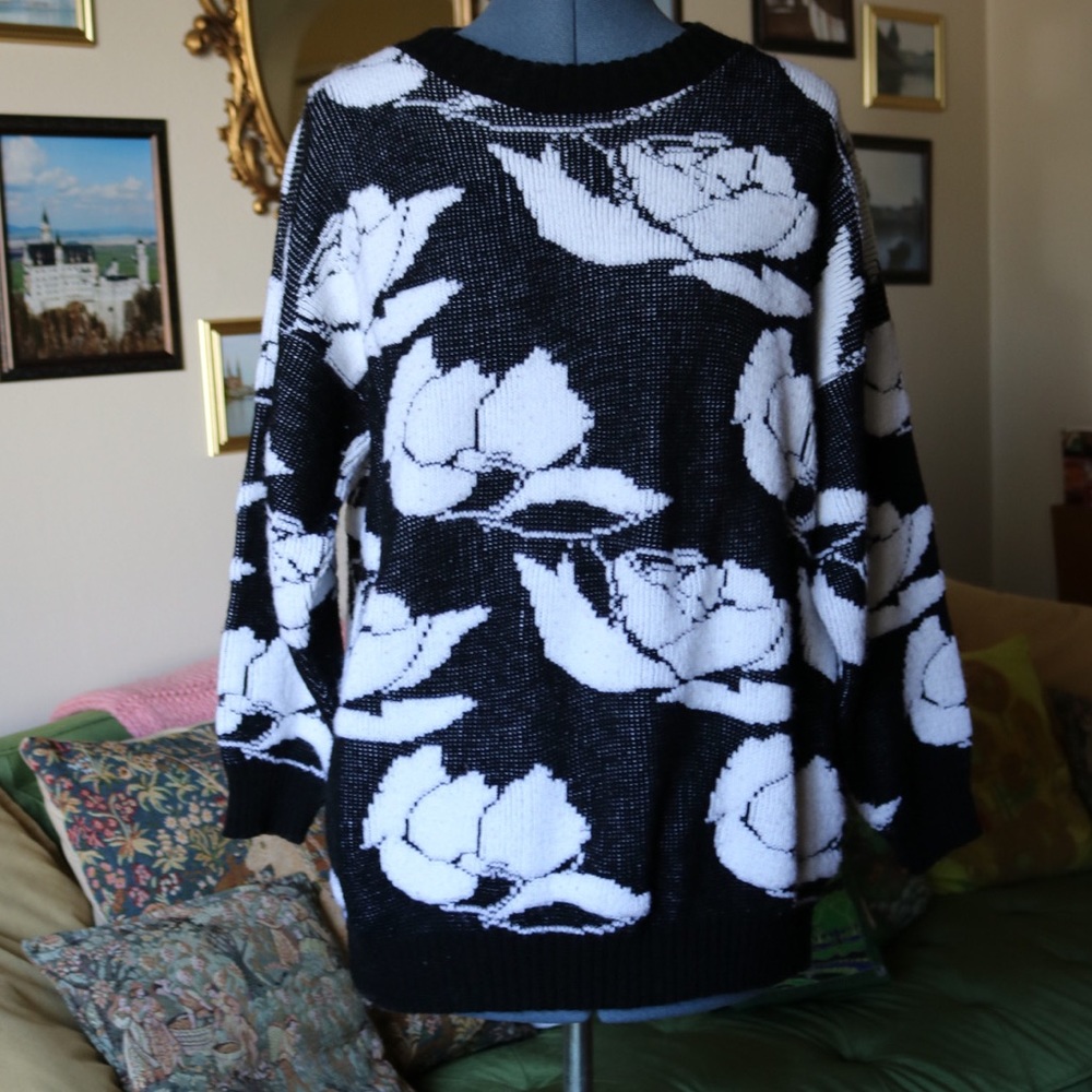 Vintage floral sweater